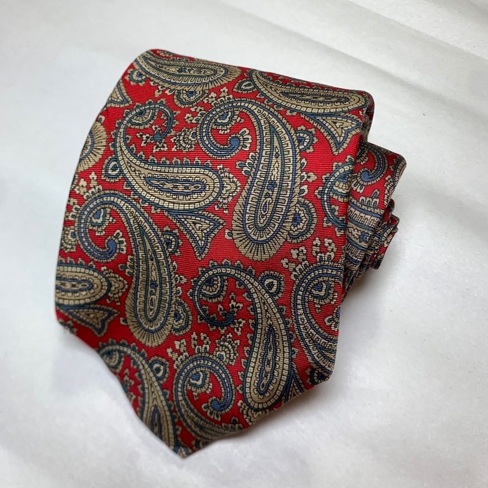 Lands End Mens Red Paisley Silk Necktie Made in USA Classic Business Tie